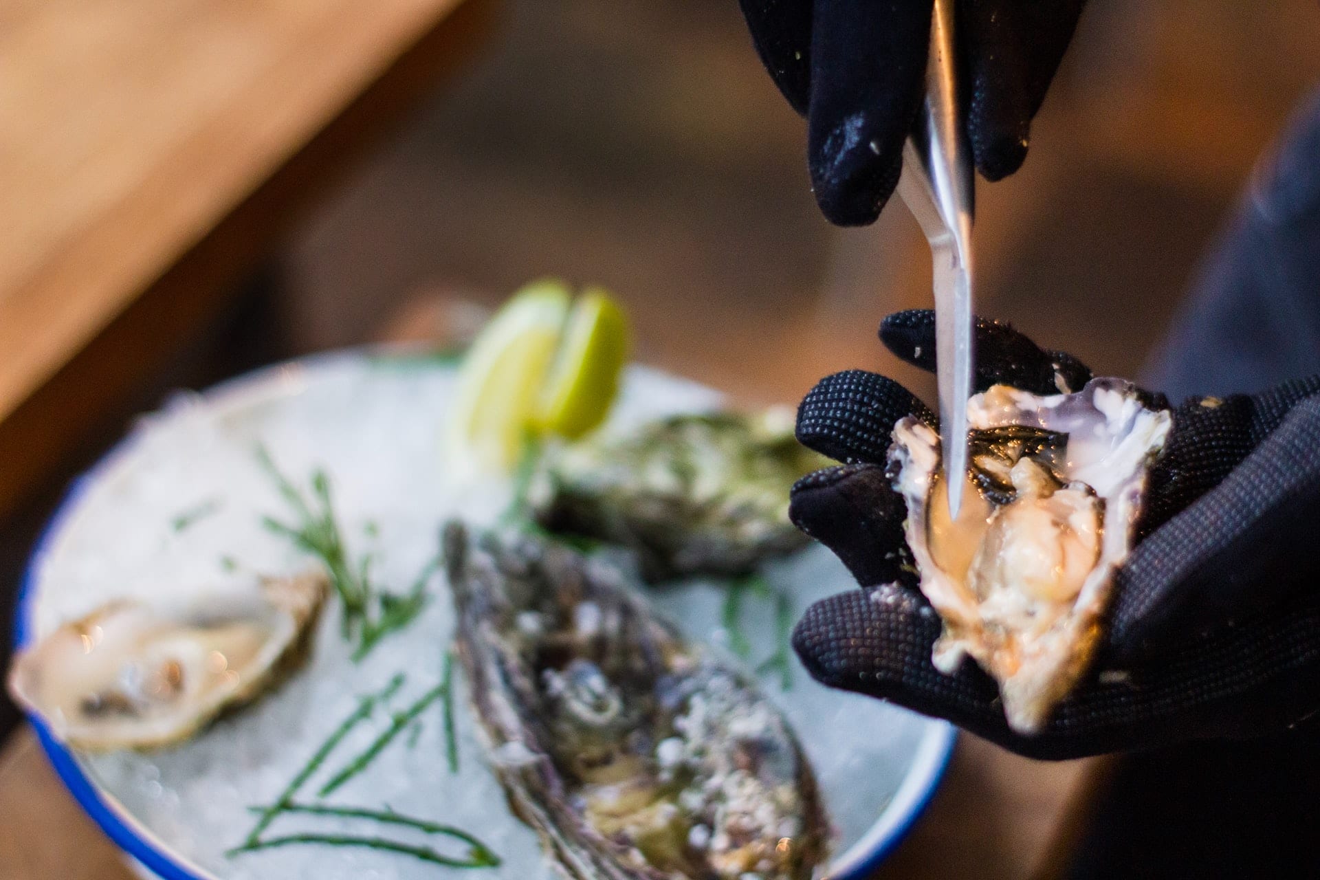 shucking oyster | lobster delivered